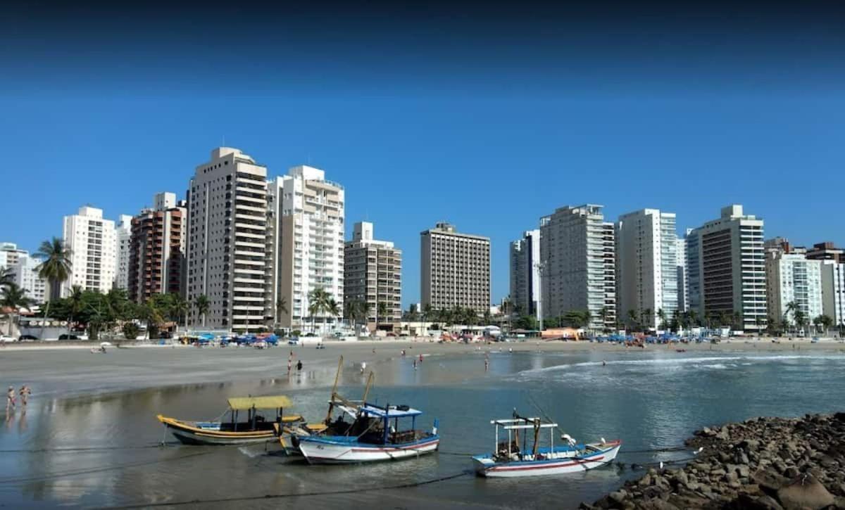 Apto Com Garagem E Lavanderia Em Frente A Praia Гуаружа Экстерьер фото